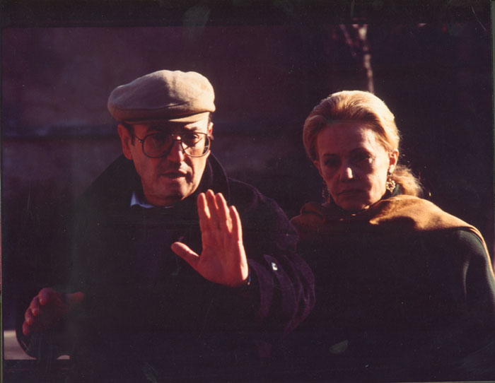 &nbsp;Theo&nbsp;Angelopoulos&nbsp;und&nbsp;Jean&nbsp;Maoreau&nbsp;während&nbsp;Dreharbeiten&nbsp;zum&nbsp;Film&nbsp;«Der&nbsp;schwebende&nbsp;Schritt&nbsp;des&nbsp;Storches»,&nbsp;Photo:&nbsp;Nikos&nbsp;Panayotopoulos,1990.