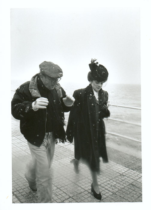 Theo&nbsp;Angelopoulos&nbsp;und&nbsp;Mania&nbsp;Papadimitriou&nbsp;während&nbsp;Dreharbeiten&nbsp;zum&nbsp;Film&nbsp;«Der&nbsp;Blick&nbsp;des&nbsp;Odysseus»,&nbsp;Magnum&nbsp;Photos,&nbsp;1994.