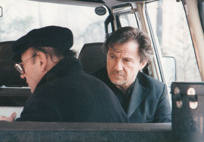 &nbsp;Theo&nbsp;Angelopoulos&nbsp;und&nbsp;Harvey&nbsp;Keitel&nbsp;während&nbsp;Dreharbeiten&nbsp;zum&nbsp;Film&nbsp;«Der&nbsp;Blick&nbsp;des&nbsp;Odysseus»,&nbsp;1994.