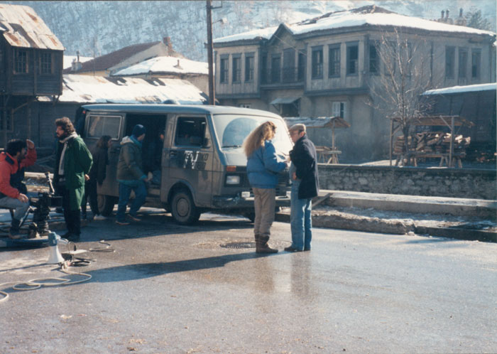 &nbsp;Theo&nbsp;Angelopoulos&nbsp;und&nbsp;Phoebe&nbsp;Economopoulos&nbsp;während&nbsp;Dreharbeiten&nbsp;zum&nbsp;Film&nbsp;«Der&nbsp;schwebende&nbsp;Schritt&nbsp;des&nbsp;Storches».