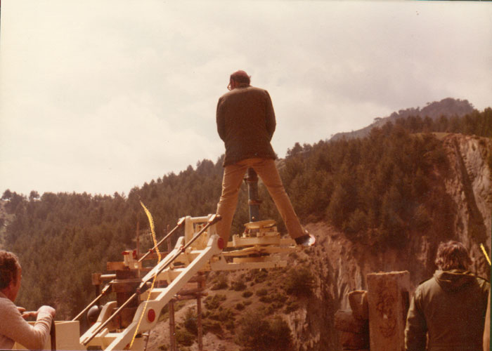 Theo&nbsp;Angelopoulos&nbsp;pendant&nbsp;le&nbsp;tournage&nbsp;du&nbsp;film&nbsp;“Voyage&nbsp;à&nbsp;Cythère”,&nbsp;1983