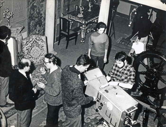 &nbsp;Γυρίσματα&nbsp;ταινίας&nbsp;στην&nbsp;I.D.H.E.C.&nbsp;κατά&nbsp;τη&nbsp;διάρκεια&nbsp;των&nbsp;φοιτητικών&nbsp;χρόνων&nbsp;του&nbsp;Θόδωρου&nbsp;Αγγελόπουλου,&nbsp;1962