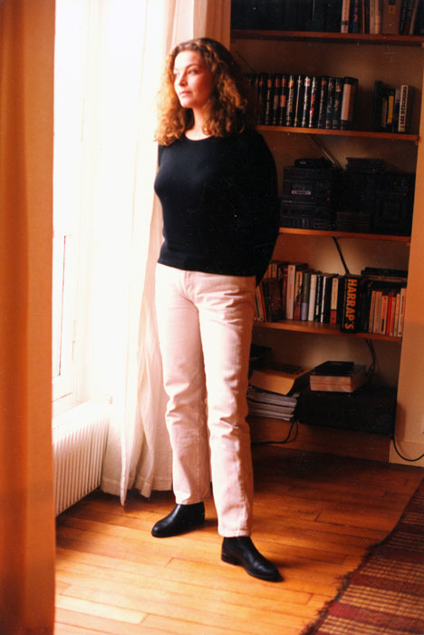 &nbsp;Η&nbsp;&nbsp;Isabelle&nbsp;Renauld&nbsp;κατά&nbsp;τη&nbsp;διάρκεια&nbsp;των&nbsp;γυρισμάτων&nbsp;της&nbsp;ταινίας&nbsp;«Μια&nbsp;αιωνιότητα&nbsp;και&nbsp;μια&nbsp;μέρα»,&nbsp;1998