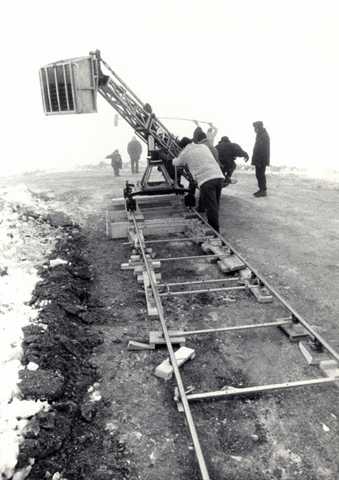 &nbsp;Συνεργάτες&nbsp;του&nbsp;Θόδωρου&nbsp;Αγγελόπουλου&nbsp;κατά&nbsp;τη&nbsp;διάρκεια&nbsp;των&nbsp;γυρισμάτων&nbsp;της&nbsp;ταινίας&nbsp;«Μια&nbsp;αιωνιότητα&nbsp;και&nbsp;μια&nbsp;μέρα»&nbsp;για&nbsp;τις&nbsp;ανάγκες&nbsp;της&nbsp;ταινίας,&nbsp;Maria&nbsp;Giannopoulou,&nbsp;1998