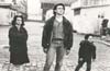 Η Τάνια Παλαιολόγου, ο Μιχάλης Ζέκε και ο Στράτος Τζώρτζογλου στην ταινία «Τοπίο στην ομίχλη»