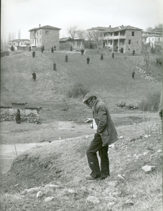 Theo&nbsp;Angelopoulos&nbsp;während&nbsp;Dreharbeiten&nbsp;zum&nbsp;Film&nbsp;«Der&nbsp;grosse&nbsp;Alexander»,&nbsp;1979&nbsp;(A).